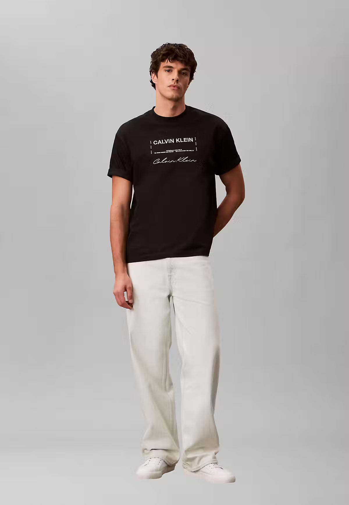 Calvin Klein Graphic Seasonal T-Shirt