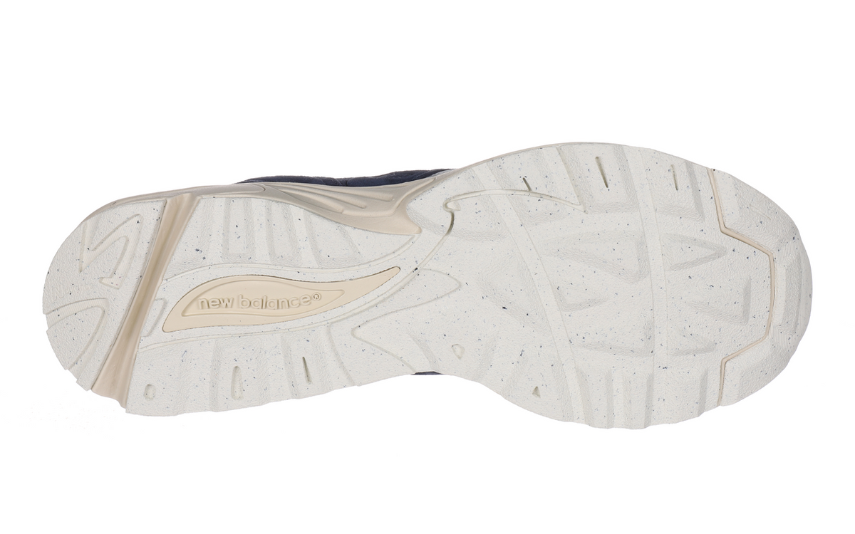 New Balance U880R6ZZ Shoes