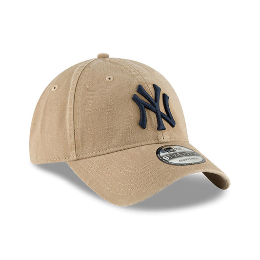 New Era Core Classic 2.0 NewYork Yankees Khaki Cap