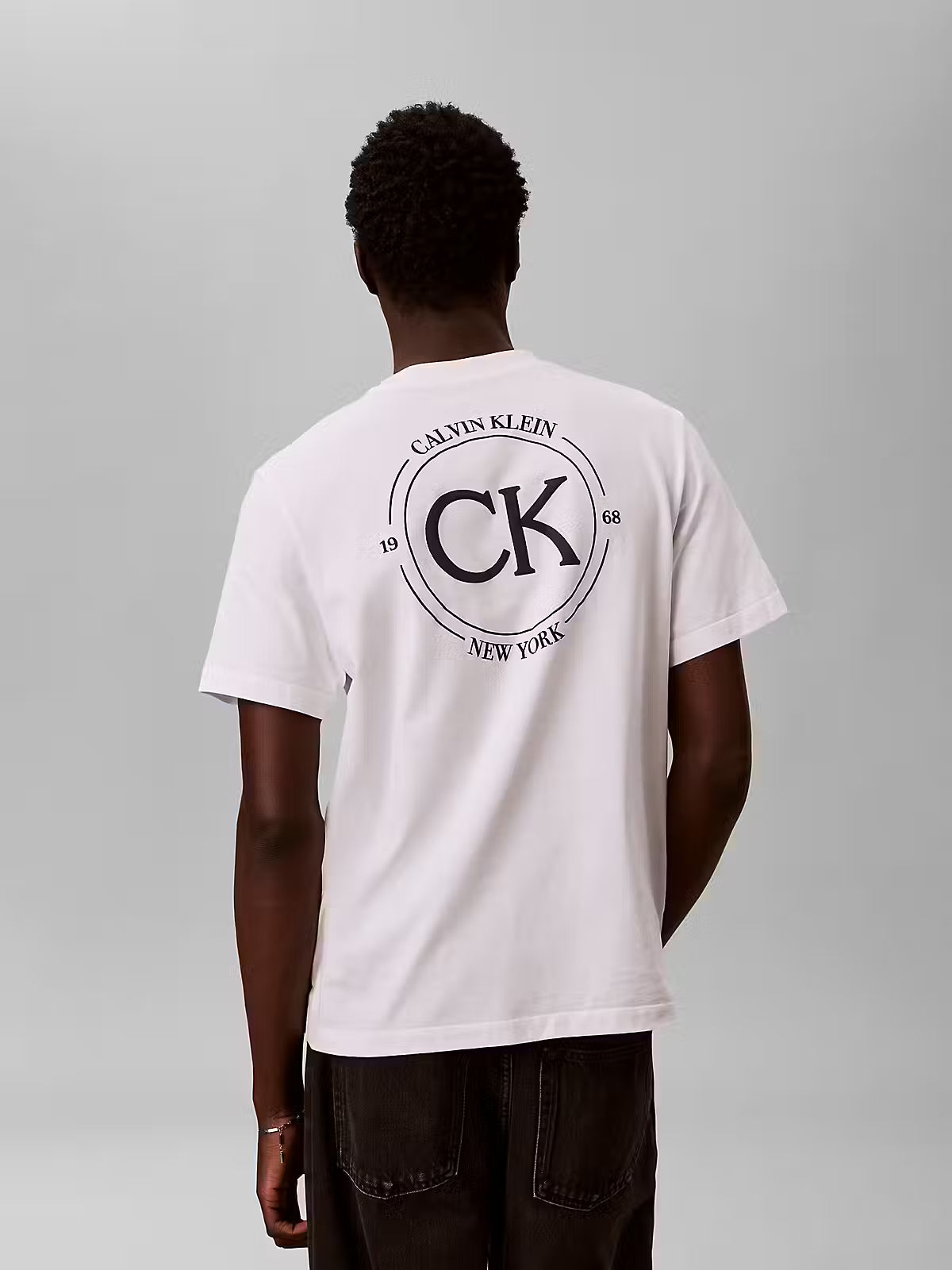 Calvin Klein Graphic Seasonal T-Shirt