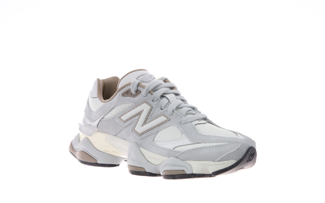 New Balance U906011M Shoes