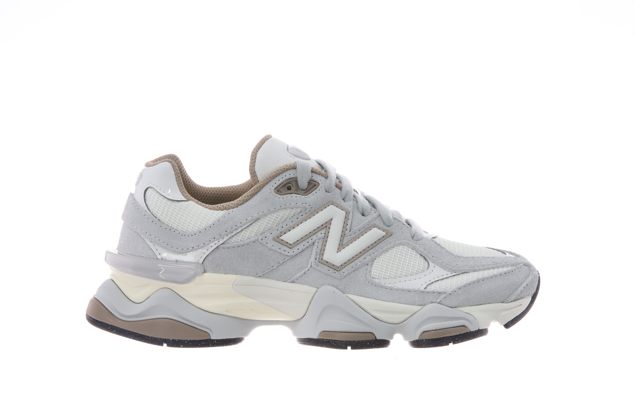 New Balance U906011M Shoes